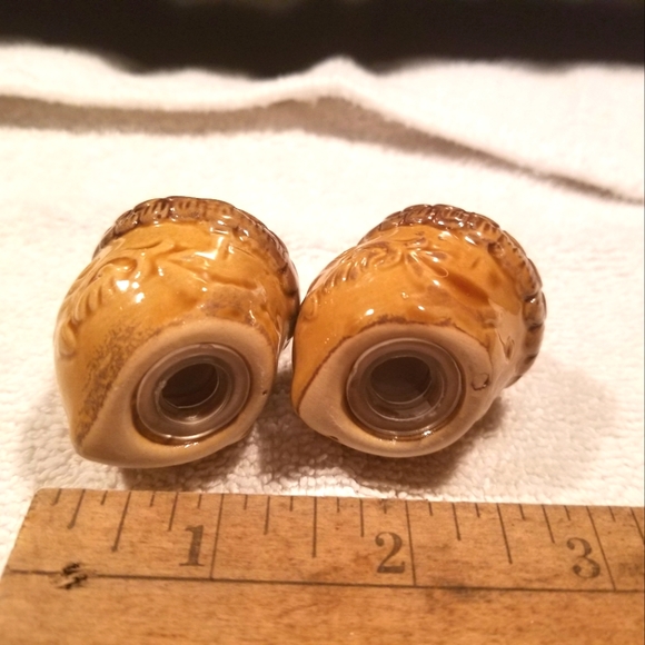 Acorn Fall Salt Pepper Shaker set - Picture 4 of 5